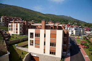 Тристайни апартаменти в Бояна